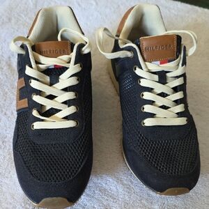 Tommy Hilfiger Men's Blue and Tan Sneakers / Size 9.5